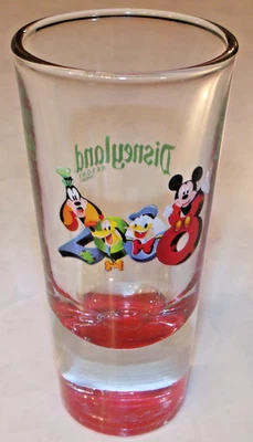 DiSNEYLAND Resort 2008 alto 5 oz doble tiro vidrio rojo fondo pesado raro Foto 1 de 4