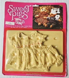 Sweet Pigs Happy Li'l Chums Dress WHITE/PINK Fits 10-12" Dolls Bears KATHY BROWN - Picture 1 of 2
