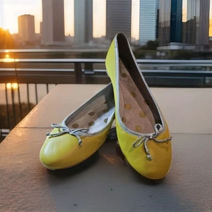 Boden Women's 9M/40 Chartreuse Leather Closed Toe Slip On Ballet Flats Flex Sole - Picture 1 of 6