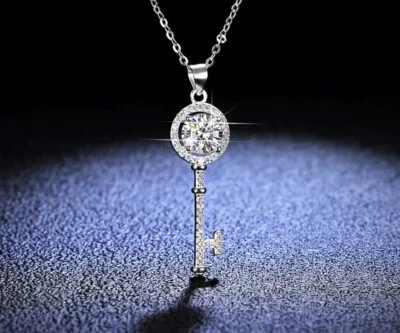 Desirable  Pendant Necklace | 44cm | 1ct | Flawless | 30mm Key |   - Image 1 of 3
