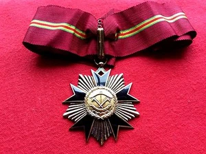  ORDRE NATIONAL DE LA REPUBLIQUE DU DAHOMEY.EN ARGENT MASSIF VERMEIL  - Picture 1 of 5