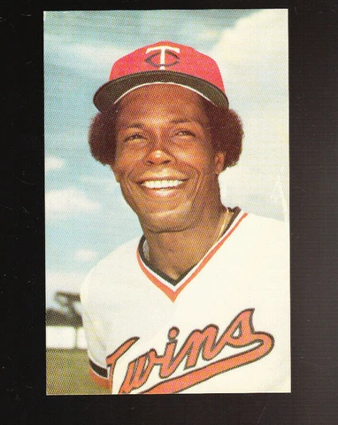 4 COMPLETE SET LOT TEAM ISSUED POSTCARDS MINNESOTA TWINS ROD CAREW ROY SMALLEY + Cover