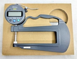 Mitutoyo 547-520S High-Precision Digital Thickness Gauge - Picture 1 of 8