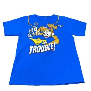 Camiseta de Colección Parques Disney Aladdin Abu "Here Comes Trouble" Azul Para Hombre XL - Imagen 1 de 4