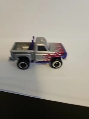1998 Matchbox Rough ‘N Tough Series Ford F-150 Flareside Pick-Up Roxo/Branco  - Imagem 1 de 4