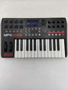 Akai Professional MPK225 Keyboard Controller - Picture 1 of 7