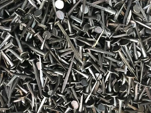 Tachuelas para alfombras mixtas en paquete azuladas 12 mm - 32 mm 200 g - Imagen 1 de 2