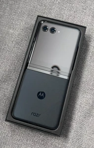 Motorola Moto Razr+ 2023 5G XT2321 256GB 32MP 6.9" Unlocked (Any Carrier) - Picture 1 of 5
