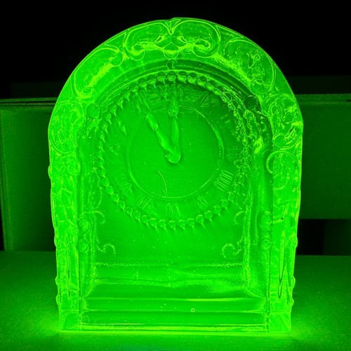Vaseline Glass Uranium Clock Westmoreland   Summit Candy Dish UV Glow Mantel