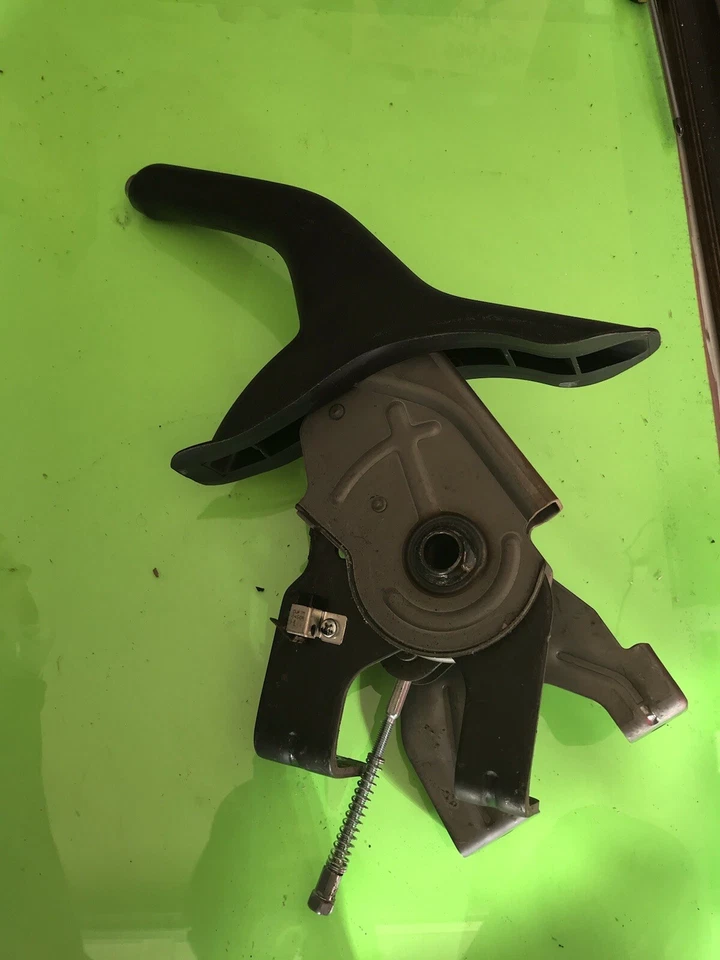 Manija de freno de estacionamiento de emergencia KIA SOUL 2010-2013 OEM Foto 1 de 4