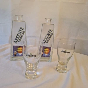 2 Absente Flaschen (leer) & 2 Absente Gläser Absinth raffiniert Deko verwendbar - Bild 1 von 3