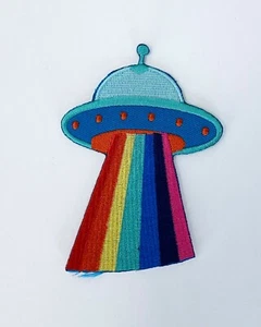 Parche arco iris Alien Ray, bolsas o ropa de plancha - Imagen 1 de 4