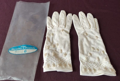 Guantes de boda vintage para mujer LISA PENDA blancos con cuentas talla 6 Foto 1 de 4