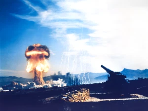 Atomic Cannon Test Nevada Nuclear Artillery Mushroom Cloud Photo Poster Print - Picture 1 of 2