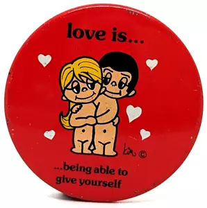 Vintage LOVE IS Boyfriend Girlfriend Husband Wife Kim Casali Badge Pin (P1663) - Picture 1 of 4