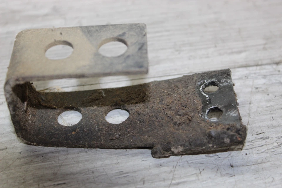 1997 Yamaha Rt100 guia de suporte de corrente controle deslizante de impulso - Imagem 1 de 4