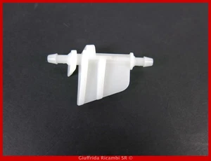 Coupling Windscreen Cleaner Toyota Yaris Echo Vios Limo 2005-08 Auto Parts - Picture 1 of 3