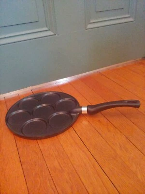 Nordic Ware Plett Pan With Recipe USA - Image 1 of 4