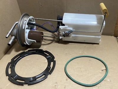 GM 15775023 Fuel Pump -- 2004-08 GMC Savana WITHOUT Left Side Rear Hinged Door - Image 1 of 4