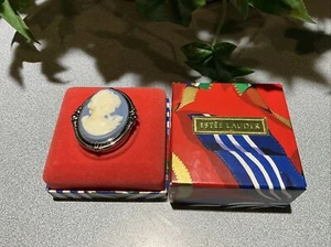 Vtg ESTEE LAUDER BLUE CAMEO Solid Perfume Collectible Compact With Box NOS - Picture 1 of 5