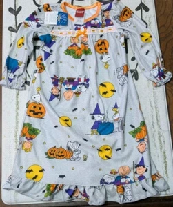 NWT Peanuts Characters Toddler Size 2T Gown Fall Winter Halloween PJ's Pajamas - Picture 1 of 14