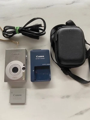 Canon IXUS70 7,1 Megapixel 3x Optischer Zoom Digitalkamera getestet Funktioniert - Bild 1 von 4