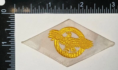 WWII USN US Navy Honorable Discharge Ruptured Duck WHITE TWILL Patch - Image 1 of 2