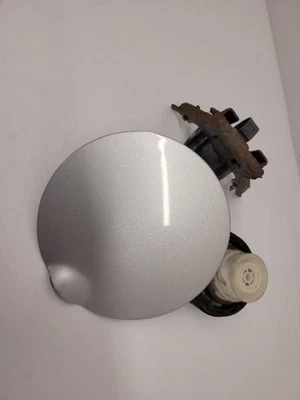 2008-2009 FORD TAURUS X Fuel Filler Door Silver 5F9Z74405A26AA     - Image 1 of 4