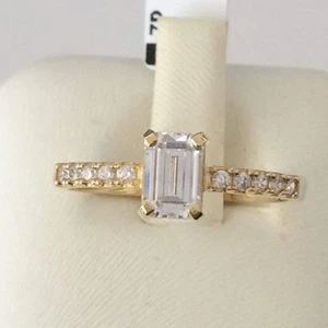 Classic beauty ring 14k white gold with emerald, white topaz & cubic zirconia - Picture 1 of 9