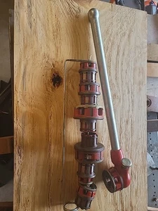 Ridgid 00-R Pipe Threader 1/8 to 1 Inch Used - Picture 1 of 10