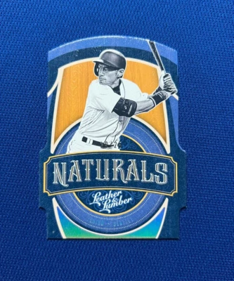 2019 PANINI LEATHER & LUMBER ICHIRO NATURALS REFRACTOR CARD /25 #N-11 - Image 1 of 2
