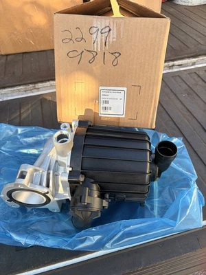 原始设备制造商沃尔沃 Mack 正品曲轴箱分隔器 22999818 21679517 — 第 1/4 张图片