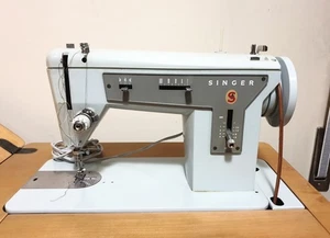 Macchina da cucire elettrica Vintage Singer 207 con mobile - Foto 1 di 13