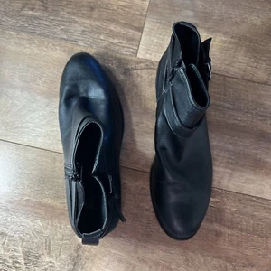 Pair Ladies Ankel Boots - Picture 1 of 3