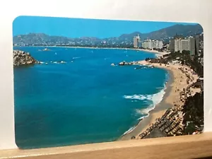 Condesa Beach and the Bay: Acapulco, Mexico - Vintage Postcard - Picture 1 of 3