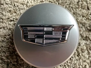  Center Caps Cadillac # 9597375 , 23156594 ATS CTS CT6 XT5 SRX XTS Wheel Set - Picture 1 of 4