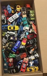 Nice Lot Of 150 Hot Wheels used diecast vehicles 1/64 Escale - Picture 1 of 1
