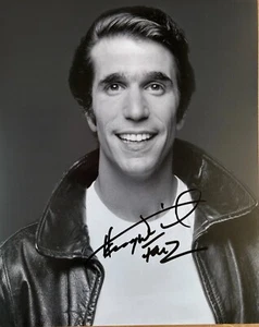 The Fonz Henry Winkler Autograph 8x10 Photo-GENUINE Signed - Picture 1 of 2