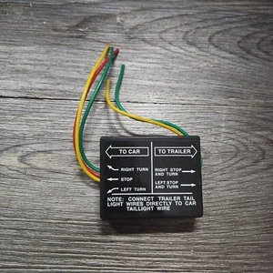 CURT 58240 Non-Powered 3-to-2-Wire Taillight Converter - Bild 1 von 2