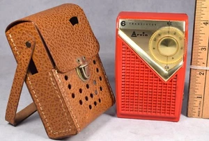 Nice Working Vintage Arvin 61R13, 23 Red AM Transistor Radio and Leather Case - Picture 1 of 16