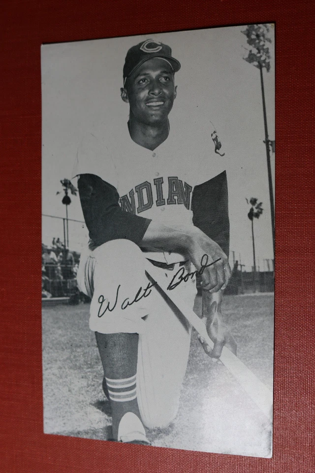 VINTAGE 1960 Cleveland Indians WALT BOND autograph/auto/signed photo postcard - Image 1 of 2