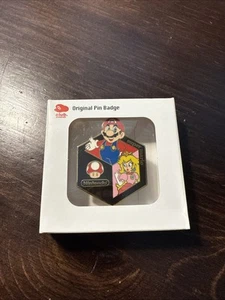 Club Nintendo Original Limited Super Mario Peach Badge Pin - Picture 1 of 2