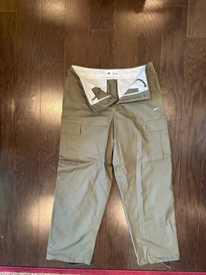 Nike SB Mens Kearny Cargo Pants Olive Green Sz 34 FQ0495-222 - Image 1 of 3