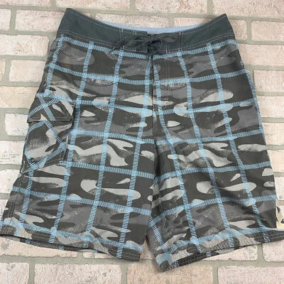 男式大码 34 KIRRA 板短裤灰色黑色 — 第 1/4 张图片