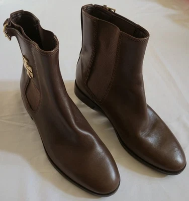 Botas para mujer TORY BURCH Wyatt de cuero de media pantorrilla ● 6,5 M ● Chocolate quemado Foto 1 de 4