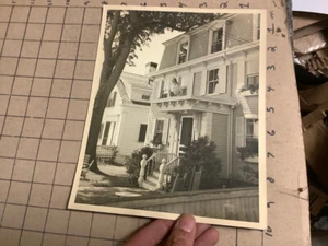 unmarked photo but from around - cape cod - b&w - HOUSE W FIGUREHEAD - Picture 1 of 3