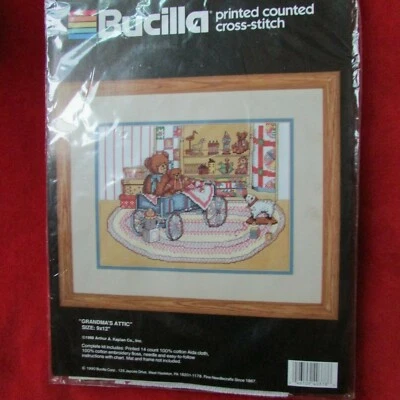 Kit de punto de cruz estampado carro de peluche ático Bucilla Grandma's #40378 nuevo de stock Foto 1 de 2