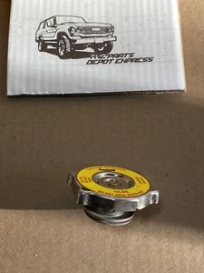 1980-1987 Toyota Land Cruiser BJ60 FJ60 Radiator Cap Form 3B 3.4L Diesel Engine - Picture 1 of 4
