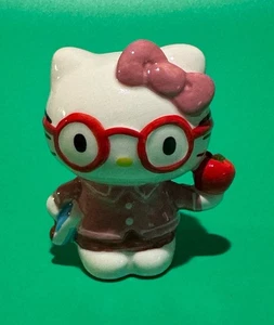2024 SANRIO Hello Kitty School Teacher Holds Apple Figurine NEW NO BOX - Picture 1 of 7