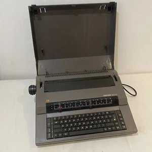 Triumph Gabriele 9009 Schreibmaschine Top Zustand - Bild 1 von 14